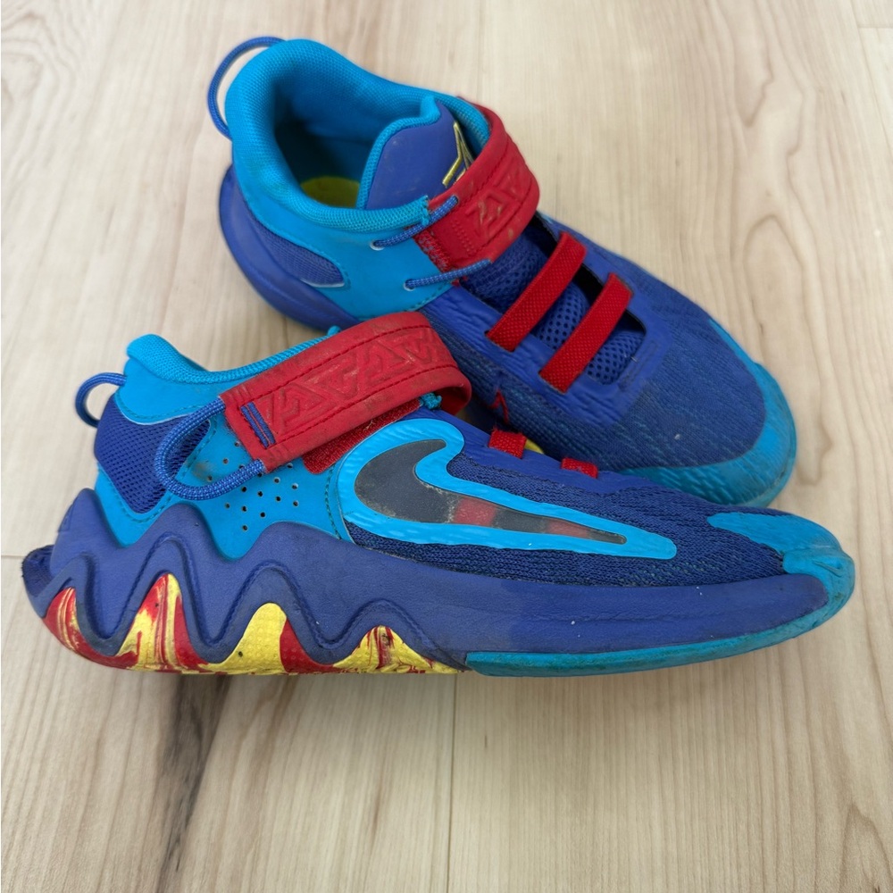 Boys Nike Giannis Immortality Multi-color Sneakers size 1Y